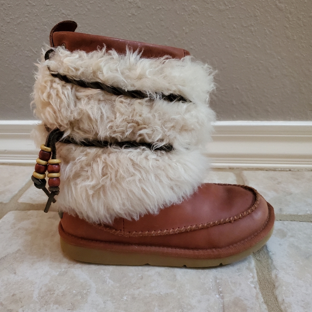 UGG Premium Leather Shearling Boots Size 5 - Picture 2 of 9